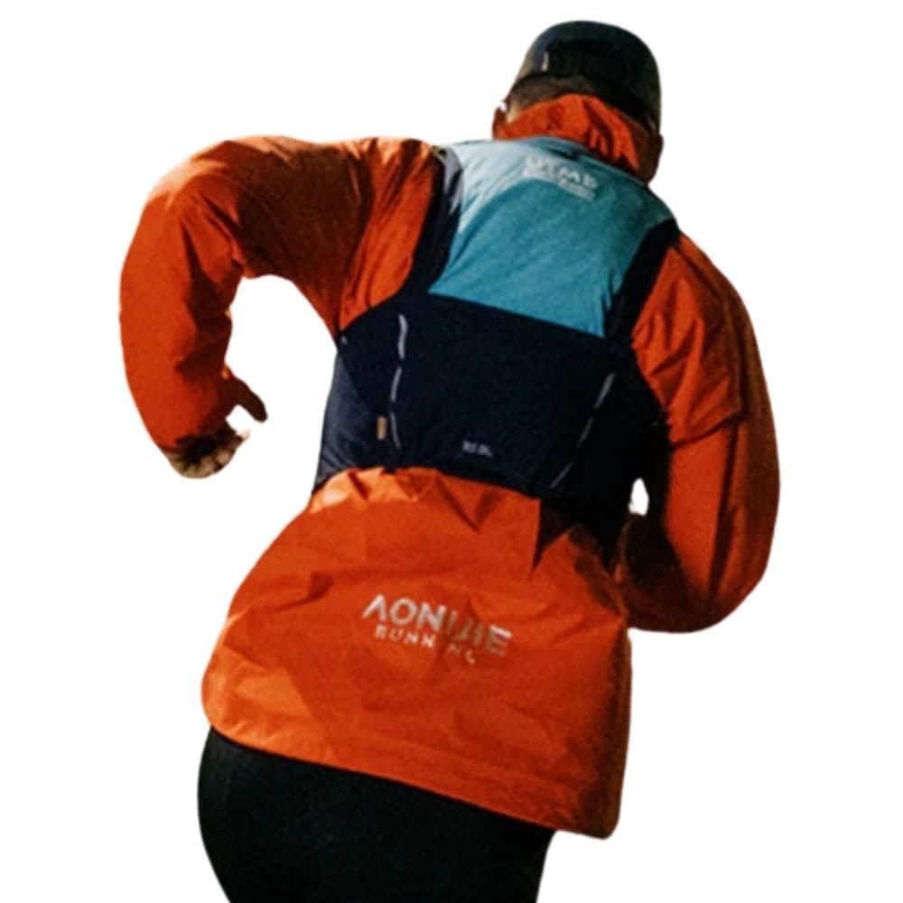 UTMB Team 8L +2 ánforas 500ml miniatura 12