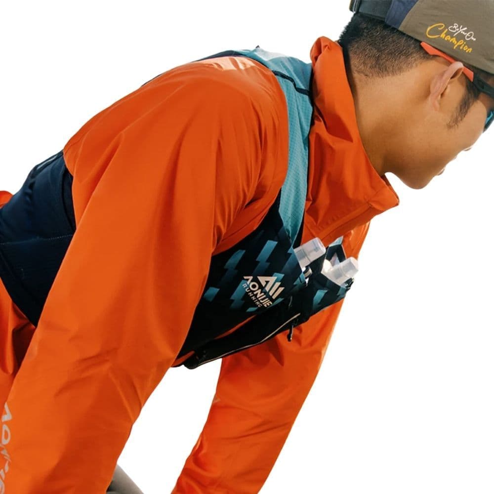 UTMB Team 8L +2 ánforas 500ml miniatura 11